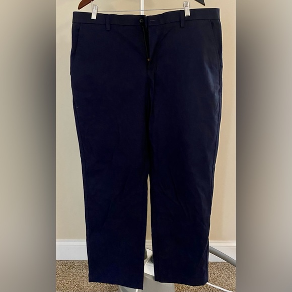 Croft & Barrow Men’s Easy Care, Classic Fit Navy Trousers Size 38x32 - Picture 2 of 6